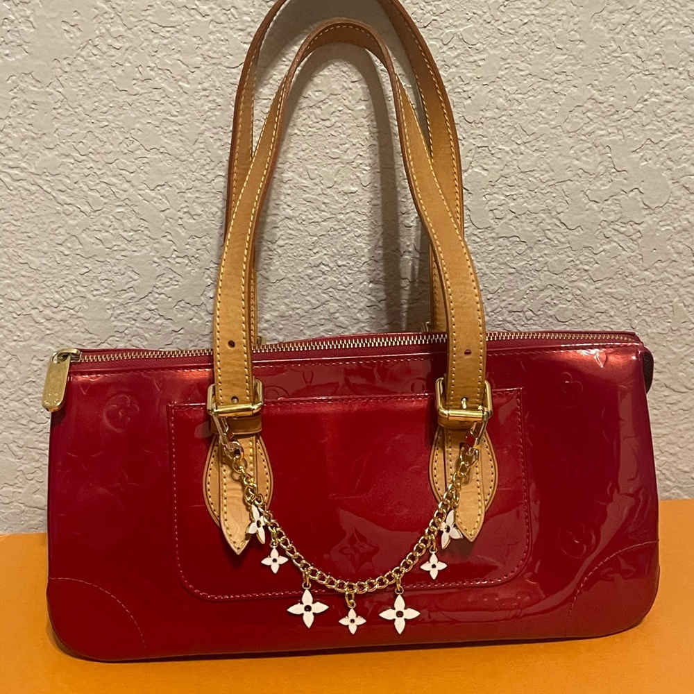 ✅LOUIS VUITTON ✅ Authentic Rosewood Avenue Vernis Bag